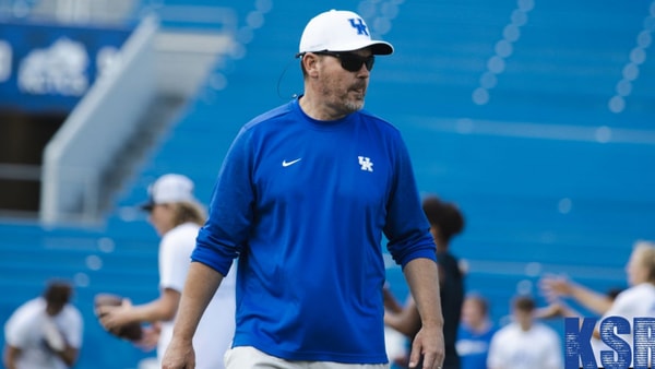 Mark Perry at a Kentucky football camp, via Aaron Perkins, KSR