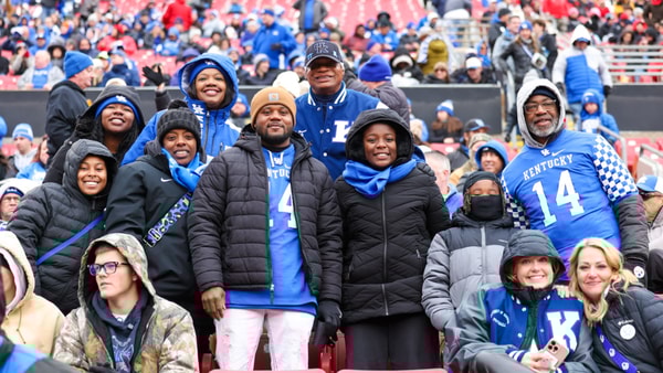uk-fans-of-the-day-want-late-afternoon-notes-kentucky-football-basketball