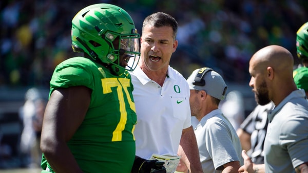 New Kentucky assistant Dallas Warmack played for Oregon before joining the Ducks' coaching staff, via Troy Wayrynen-Imagn Images