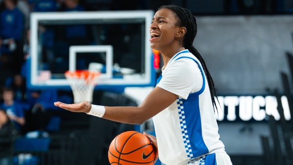 kenny-brooks-wanted-quick-hitter-final-possession-against-tennessee