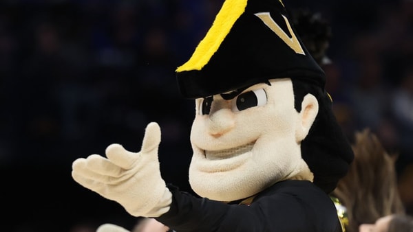 The Vanderbilt Commodore mascot, via Photo by Dr. Michael Huang | Kentucky Sports Radio