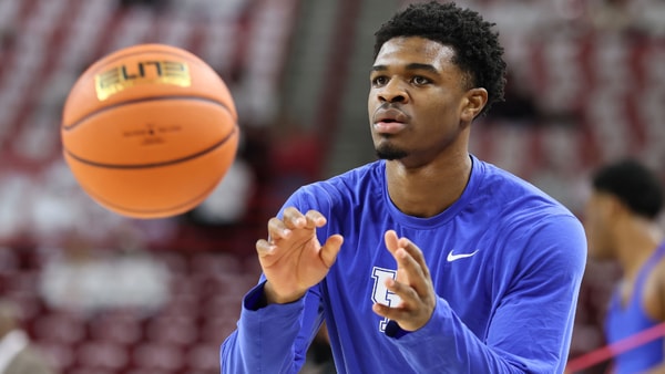 Jan 31, 2026; Fayetteville, Arkansas, USA; Kentucky Wildcats guard Otega Oweh prior to a game against the Arkansas Razorbacks at Bud Walton Arena. Mandatory Credit: Nelson Chenault-Imagn Images