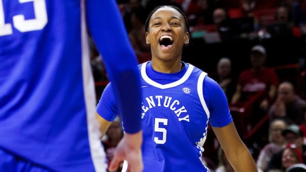 kentucky-wbb-rises-in-ap-poll-following-20-point-win-at-arkansas