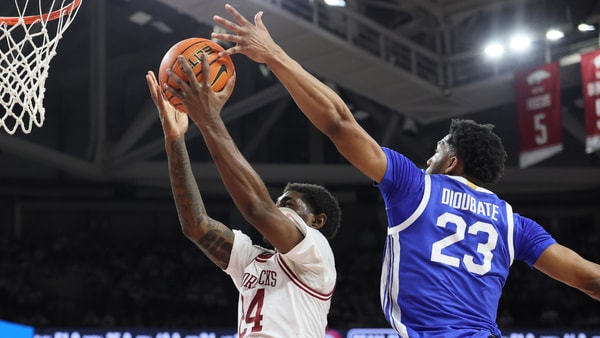 Kentucky F Mo Dioubate blocks a shot at Arkansas, via Nelson Chenault-Imagn Images