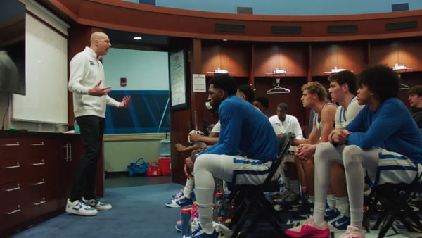 mark-pope-raw-locker-room-moment-cbs-sports-kentucky-basketball-confidential