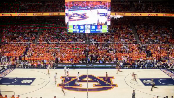 Auburn basketball fans at Neville Arena, via Jake Crandall: Advertiser : USA TODAY NETWORK via Imagn Images