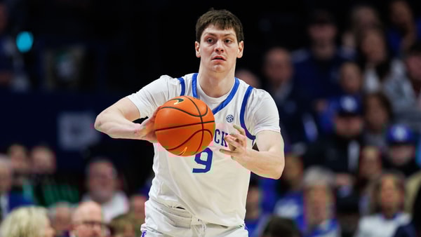 Feb 4, 2026; Lexington, Kentucky, USA; Kentucky Wildcats forward Trent Noah (9) passes the ball during the first half against the Oklahoma Sooners at Rupp Arena at Central Bank Center. Mandatory Credit: Jordan Prather-Imagn Images