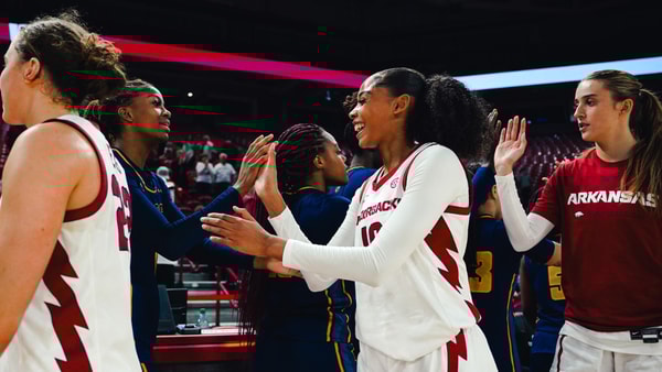 preview-can-kentucky-go-2-0-at-arkansas-in-one-weekend