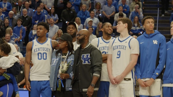 kentucky-senior-day-ceremonies-otega-oweh