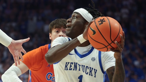 Copy of Copy of four-star-julian-phillips-discusses-recruitment-official-visits (22)