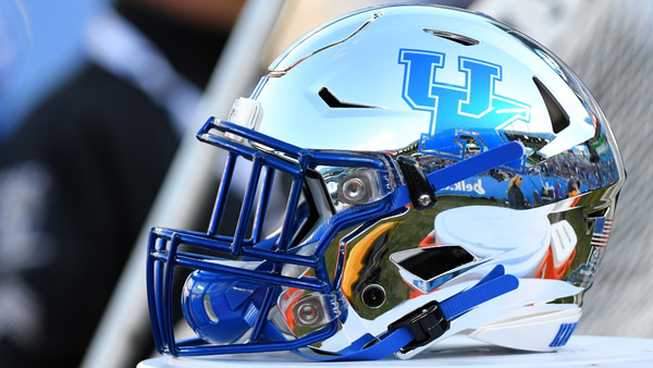 two-key-kentucky-wildcats-starters-out-for-multiple-games-marquan-mccall-josh-ali