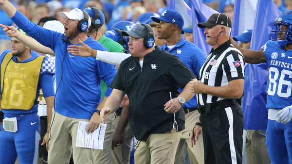 watch-mark-stoops-reflects-on-season-during-uk-football-bye-week