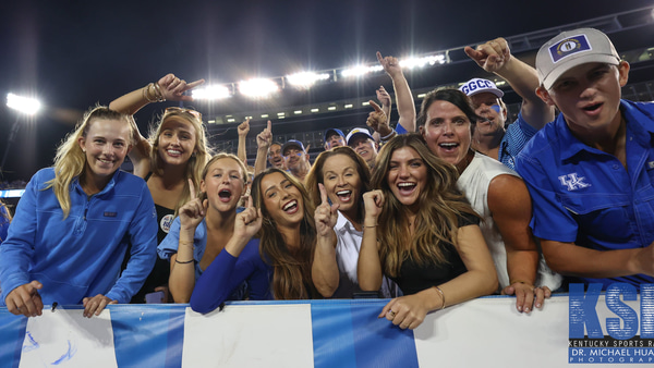 peach-flavored-kentucky-football-bowl-projections-bye-week