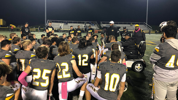 woodford-county-defeats-collins-64-21-remain-undefeated