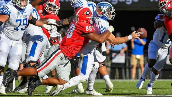 georgia-football-overpowers-kentucky-football