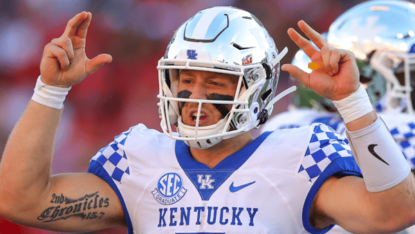 kentucky-football-drops-no-14-latest-coaches-poll