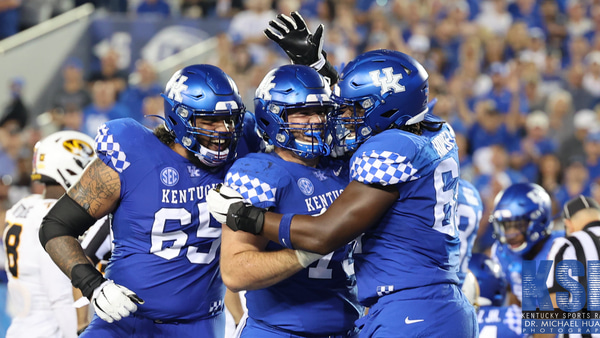 Kentucky-Offensive-Linemen-Midseason-All-Americans-darian-kinnard-eli-cox