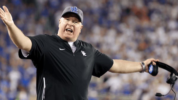ap-tabs-mark-stoops-secs-top-head-coach-through-1st-half-season