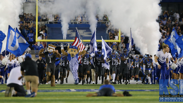 kentucky-fb-moves-up-no-12-coaches-poll-after-bye-week