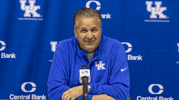 watch-tape-kentucky-wildcats-blue-white-game