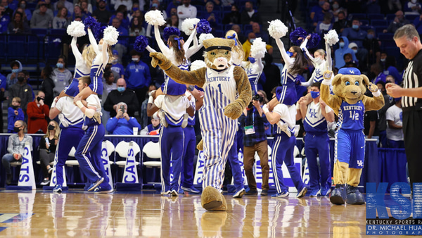 at-the-half-kentucky-central-michigan