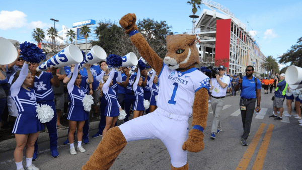 citrus-bowl-broadcasting-team-kentucky-iowa