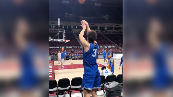 watch-grady-casually-shooting-from-the-first-row-of-colonial-life-arena-in-pregame-walkthrough