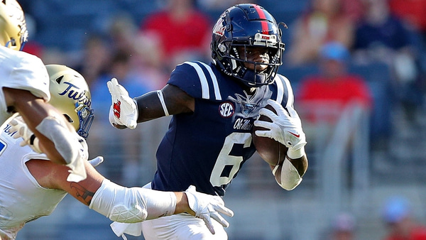 ole-miss-head-coach-lane-kiffin-on-why-zach-moss-saw-limited-second-half-carries-saturday