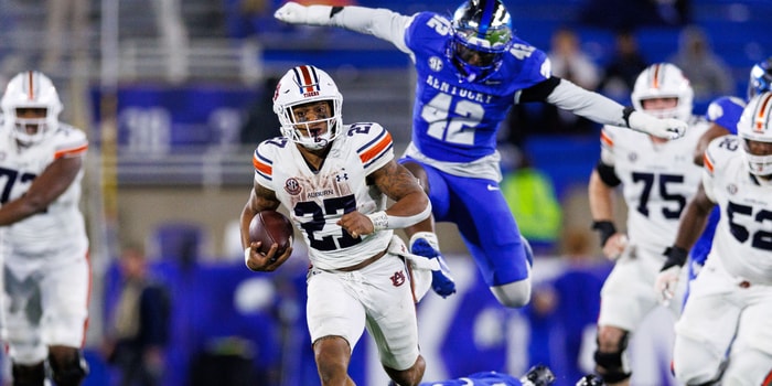 Oct 26, 2024; Lexington, Kentucky, USA; Auburn Tigers running back Jarquez Hunter (27) runs the ball during the fourth quarter against the Kentucky Wildcats at Kroger Field. Mandatory Credit: Jordan Prather-Imagn Images