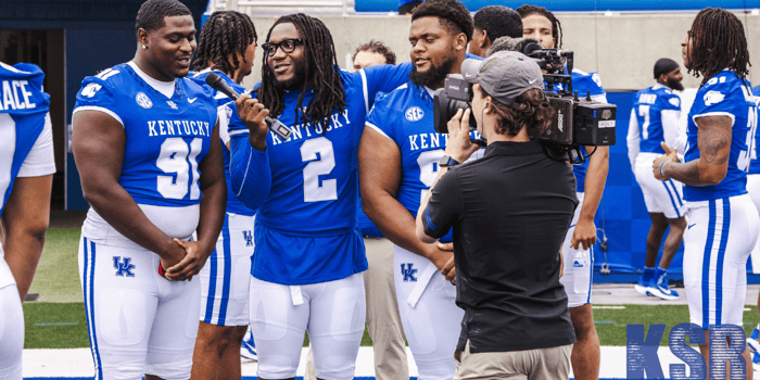 Copy of Copy of four-star-julian-phillips-discusses-recruitment-official-visits (10)