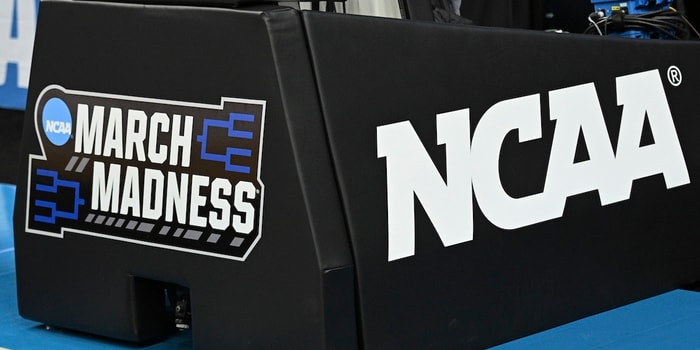 Bracketology: ESPN shakes up 2026 NCAA Tournament predictions ahead of New Year's Day