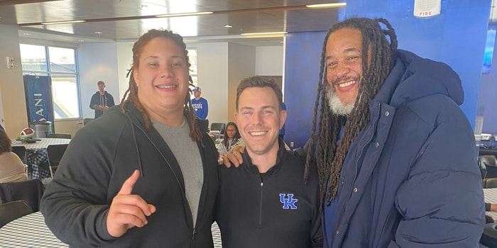 Matthias Burrell poses with Kentucky head coach Will Stein (Photo provided by Matthias Burrell)