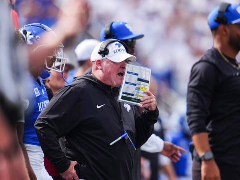 Kentucky defensive coordinator Jay Bateman