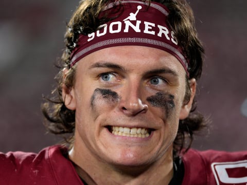 2026-09-20T035157Z_64597780_MT1USATODAY29869076_RTRMADP_3_OKLAHOMA-SOONERS-QUARTERBACK-JOHN-MATEER-10-IS-INTERVIEWED