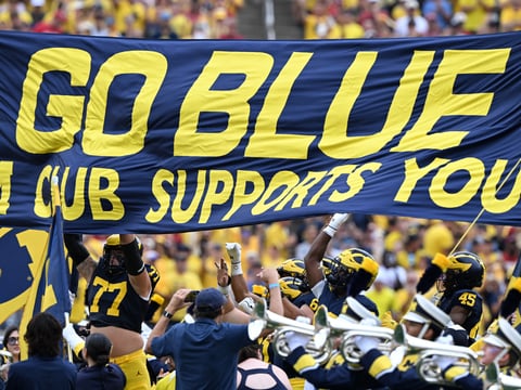 Michigan hockey scores game-winning goal with 0.1 seconds left