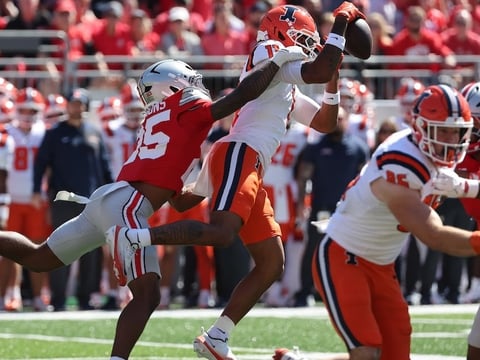 2026-09-26T170158Z_1916635832_MT1USATODAY29921095_RTRMADP_3_NCAA-FOOTBALL-ILLINOIS-AT-OHIO-STATE (1)