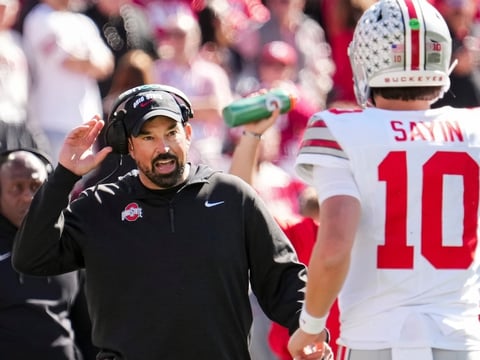 2026-10-17T182320Z_1810619040_MT1USATODAY30111292_RTRMADP_3_OHIO-STATE-BUCKEYES-HEAD-COACH-RYAN-DAY-TALKS-TO-OHIO-STATE (1)