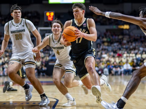 Big second half guides Purdue to comfortable win over Purdue Fort Wayne ...