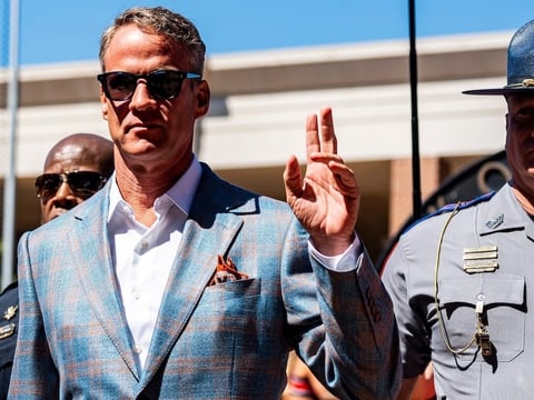 2026-09-16T024321Z_495451896_MT1USATODAY29829889_RTRMADP_3_OLE-MISS-HEAD-COACH-LANE-KIFFIN-PARTICIPATES-IN-THE-WALK-OF (1)