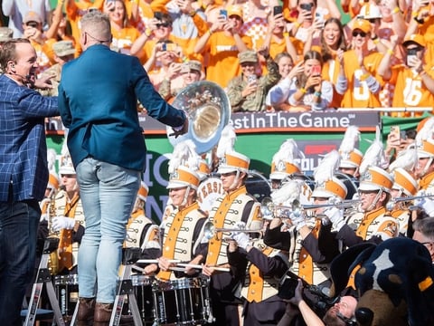2025-06-16T181332Z_428670352_MT1USATODAY26468747_RTRMADP_3_PEYTON-MANNING-DIRECTS-THE-PRIDE-OF-THE-SOUTHLAND-BAND-AS (1)