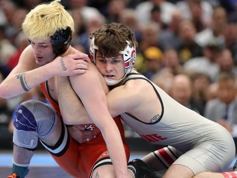 2026-03-22T152302Z_843476538_MT1USATODAY28563971_RTRMADP_3_OKLAHOMA-STATE-S-JAX-FORREST-LEFT-WRESTLES-OHIO-STATE-S (1)
