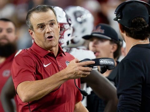 2026-09-27T031733Z_1283855191_MT1USATODAY29929455_RTRMADP_3_SEP-26-2026-TUSCALOOSA-AL-USA-SOUTH-CAROLINA-HEAD (1)