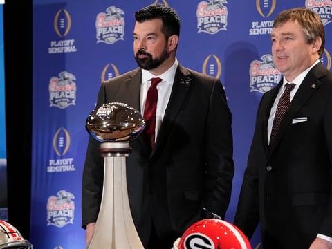 2022-12-30T170052Z_2074085301_MT1USATODAY19698726_RTRMADP_3_DEC-30-2022-ATLANTA-GA-USA-OHIO-STATE-BUCKEYES-HEAD (1)