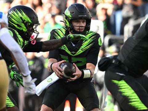 Oregon Ducks football-Brock Thomas-Dante Moore