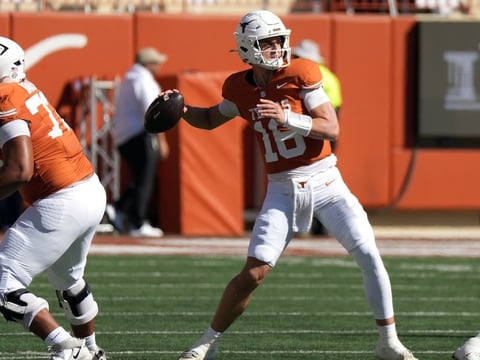 2026-10-17T162910Z_1977142340_MT1USATODAY30109752_RTRMADP_3_NCAA-FOOTBALL-FLORIDA-AT-TEXAS (1)