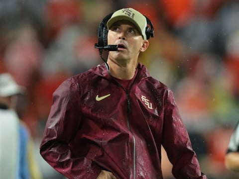 2026-10-18T000928Z_1693320581_MT1USATODAY30116793_RTRMADP_3_NCAA-FOOTBALL-FLORIDA-STATE-AT-MIAMI (1)