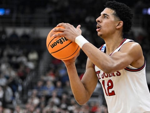 2025-03-21T034639Z_766797861_MT1USATODAY25727548_RTRMADP_3_NCAA-BASKETBALL-NCAA-TOURNAMENT-FIRST-ROUND-OMAHA-AT-ST-JOHNS (1)