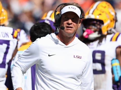 2026-10-24T155643Z_1456823315_MT1USATODAY30172177_RTRMADP_3_NCAA-FOOTBALL-LOUISIANA-STATE-AT-AUBURN (1)