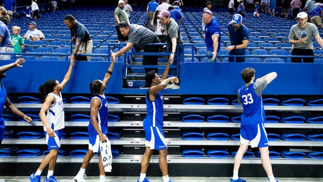 instead-of-a-blue-white-game-kentucky-will-hold-an-open-practice-for-fans