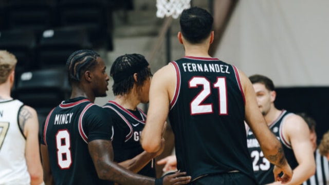 South Carolina's Juan Fernandez and Kory Mincy. Photo by Jackson Randall | GamecockCentral